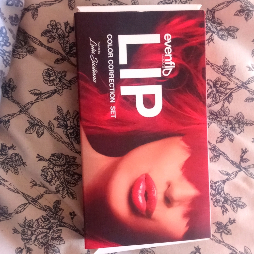 Evenflo LIP color correction set